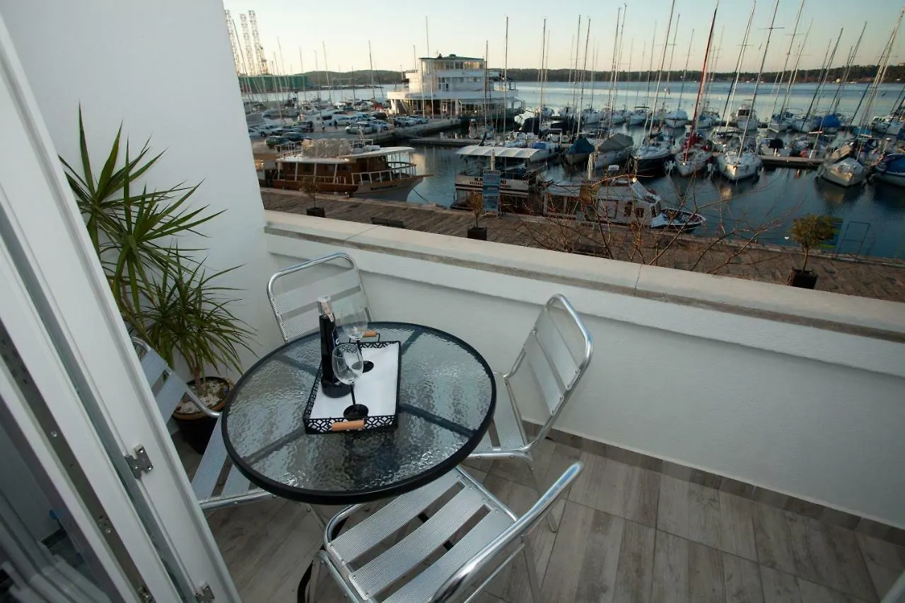 Apartment Stella Pula